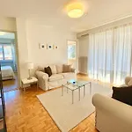 Near The Lake And City Center !