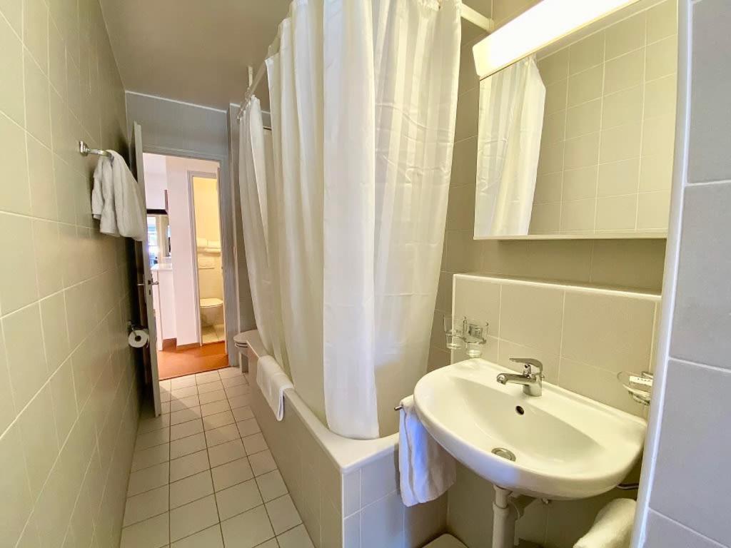Apartment Near The And Center !